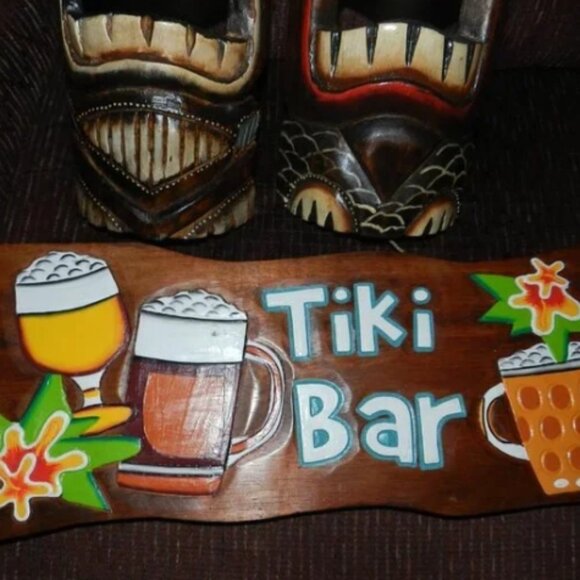 Tiki Bar Brown Wood Sign Painted Carved Tropical Drinks 19"🆕📦🏃🏻💨🚚 - Picture 8 of 13